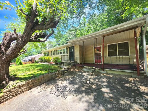 208 London Rd, Asheville, NC, 28803-2709 | Card Image
