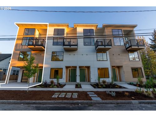 822 E 22nd Ave, Eugene, OR, 97405-2971 | Card Image
