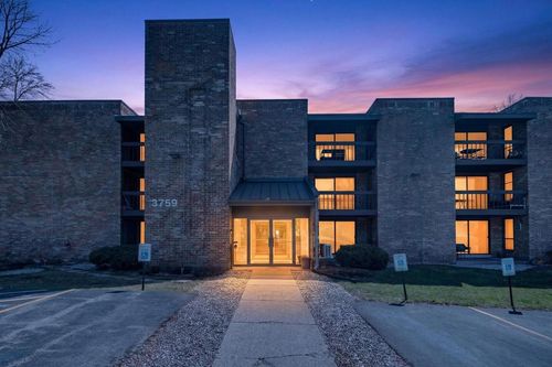 306-3759 N 88th Street, Milwaukee, WI, 53222 | Card Image