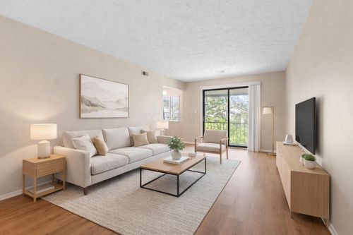 3204 Chateau Morse Ct, Columbus, OH, 43231-6128 | Card Image