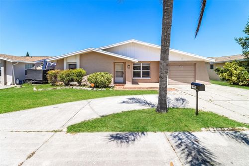 7221 King Arthur Dr, PORT RICHEY, FL, 34668-3924 | Card Image