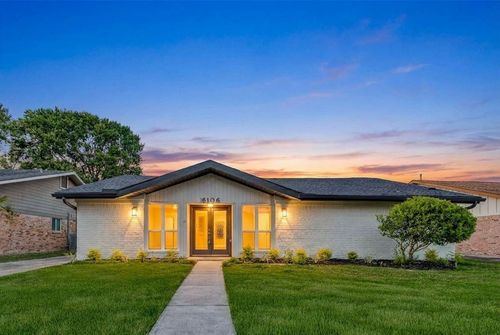 6106 Rutherglenn Dr, Houston, TX, 77096-4605 | Card Image