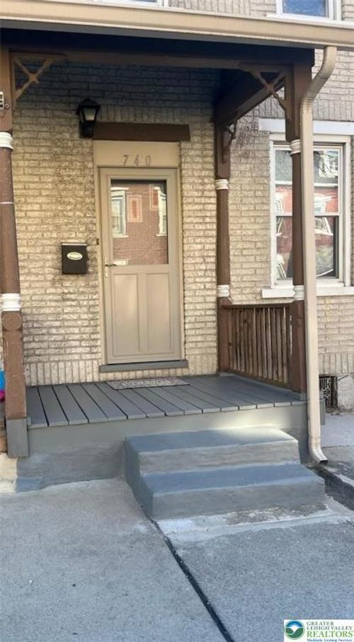740 Genesee St, ALLENTOWN, PA, 18103-3419 | Card Image