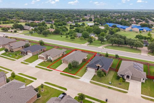 1211 Dublin Dr, Cleburne, TX, 76033-4767 | Card Image