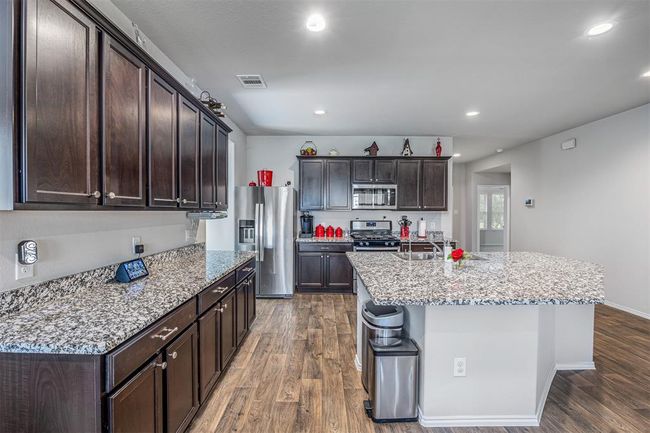 4030 Country Club Dr, House other with 4 bedrooms, 2 bathrooms and 2 parking in Baytown TX | Image 5
