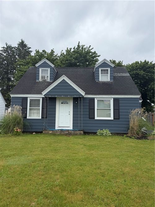 205 Chapman Pl, Elmira, NY, 14901-1109 | Card Image