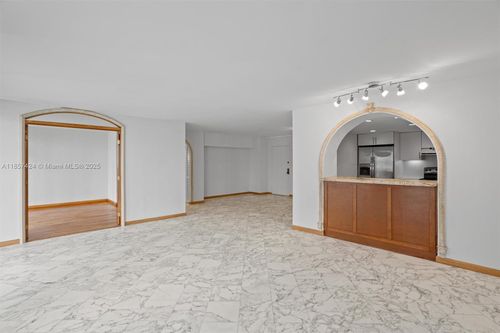 apt-515-1450 Brickell Bay Dr, Miami, FL, 33131-3629 | Card Image