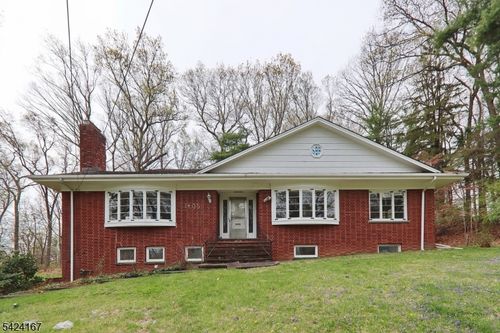 1495 Fox Trl, Mountainside, NJ, 07092-1301 | Card Image