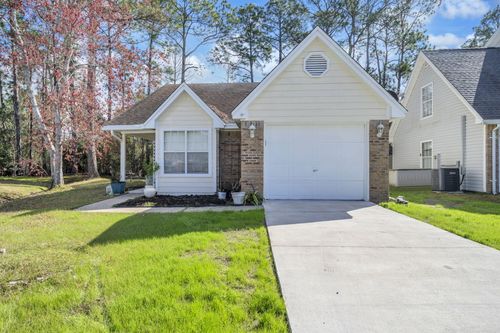 3040 Yorktown Cir, Fort Walton Beach, FL, 32547-6800 | Card Image