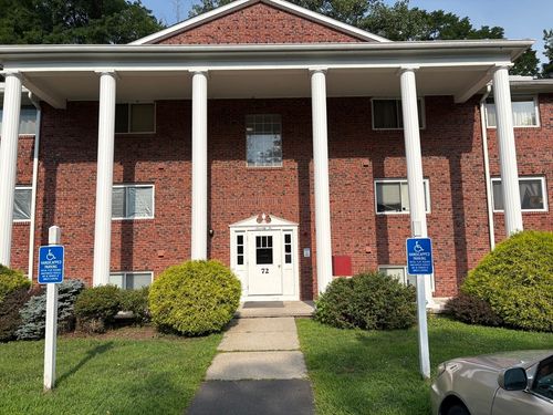 315-72 Barrett St, Northampton, MA, 01060-1729 | Card Image