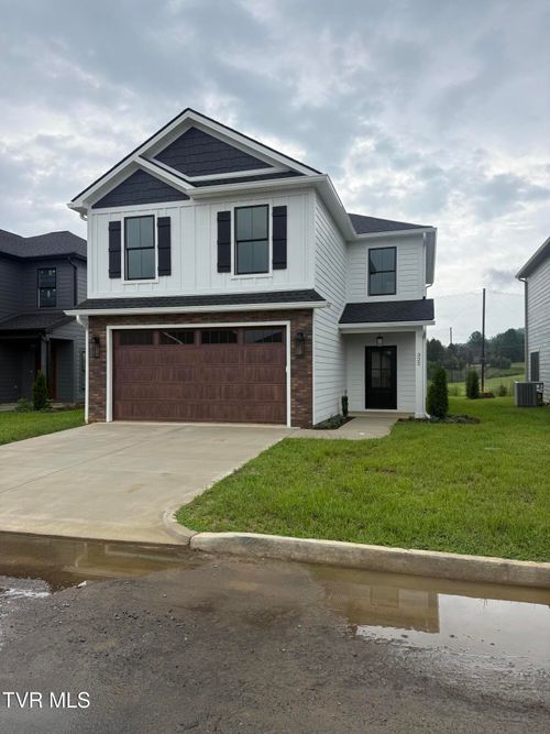 322 Monroe Drive, Bristol, TN, 37620 | Card Image