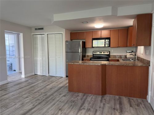 apt-304-3101 Sw 27th Ave, Miami, FL, 33133-4661 | Card Image