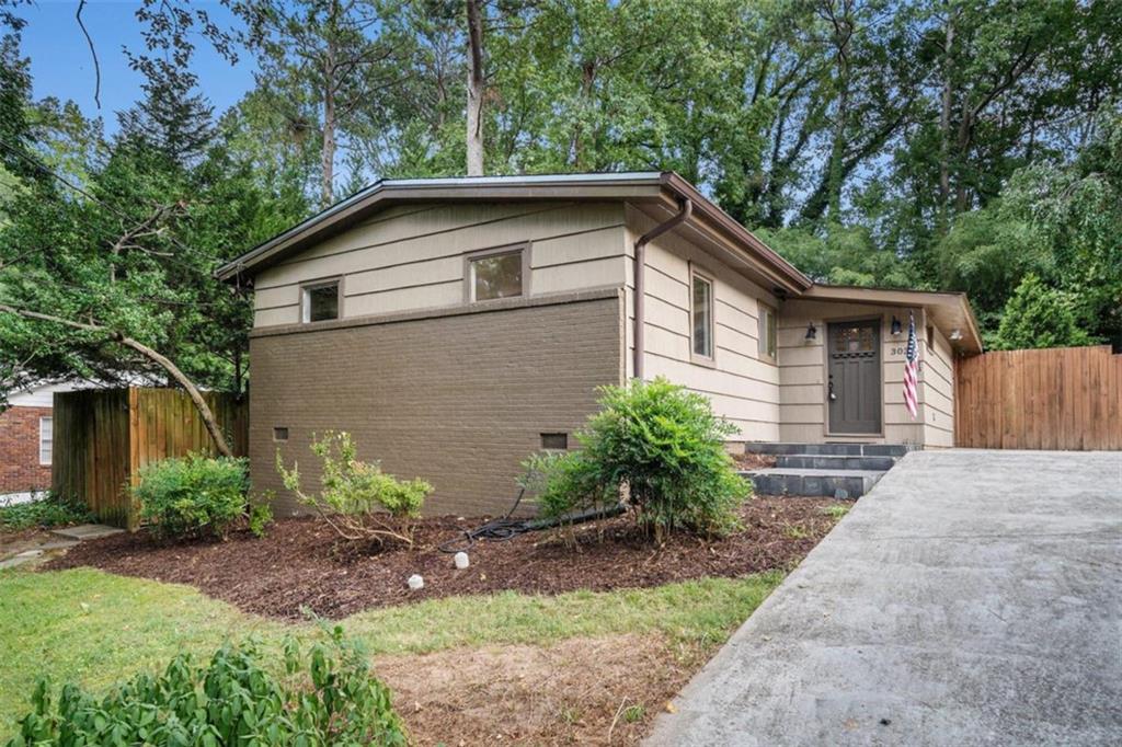 Vista Brook Dr, Decatur, GA 30033