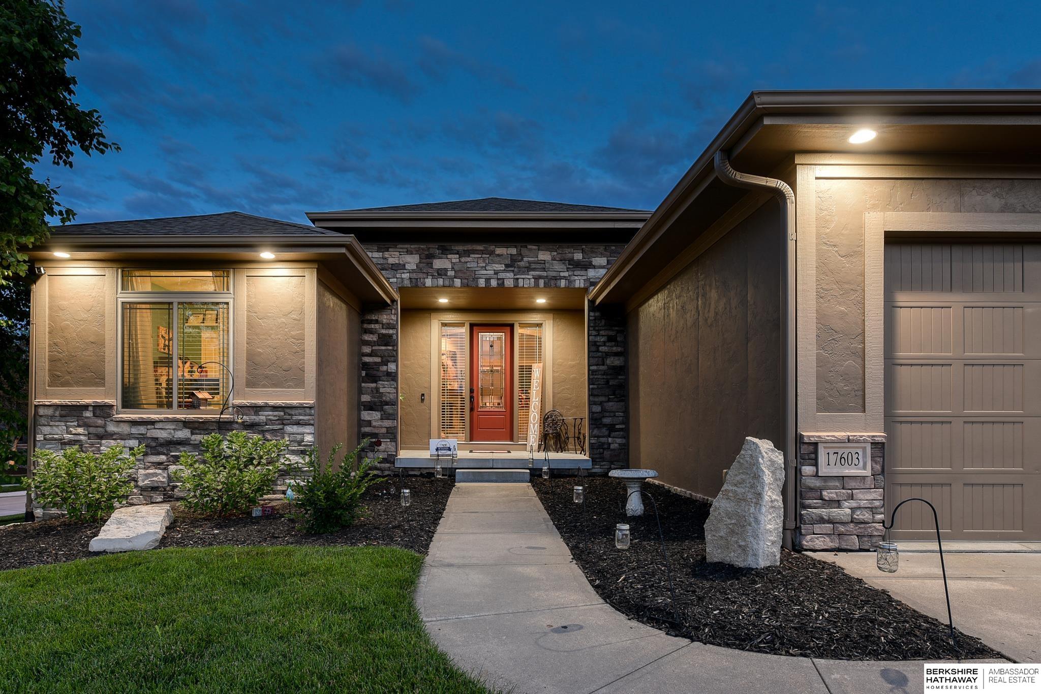 Ventana Cir, Omaha, NE 68136