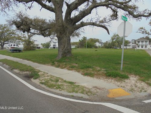 None W E Beach Blvd & Maria Ave Boulevard, Gulfport, MS, 39501 | Card Image