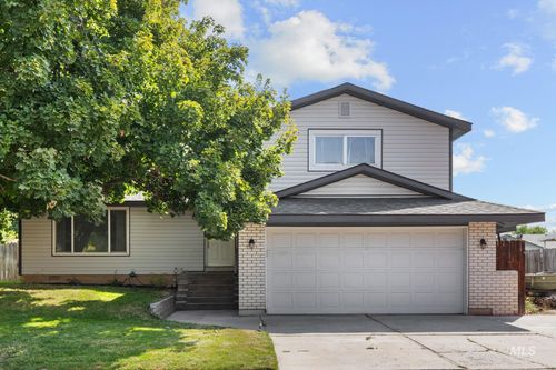 2240 Nw 15th St, Meridian, ID, 83646 | Card Image
