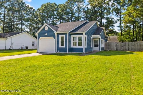 498 Hemlock Dr, Jacksonville, NC, 28546-4513 | Card Image