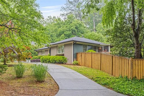 2492 Parkdale Pl Ne, Atlanta, GA, 30305-3834 | Card Image