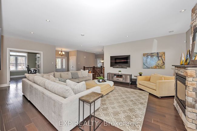 155 Wilbert Cox Dr, House other with 5 bedrooms, 4 bathrooms and 9 parking in Carp ON | Image 7