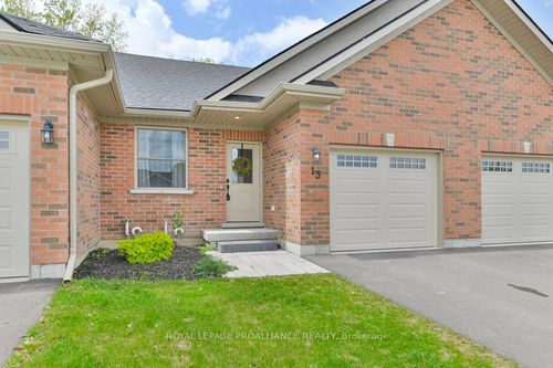 13 Carrick St, Stirling, ON, K0K3E0 | Card Image