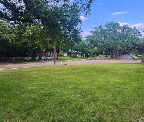 1226 Perkins Rd, Baton Rouge, LA, 70806-6773 | Card Image