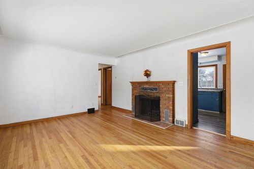 1451 E Pearl Ave, Hazel Park, MI, 48030-1924 | Card Image