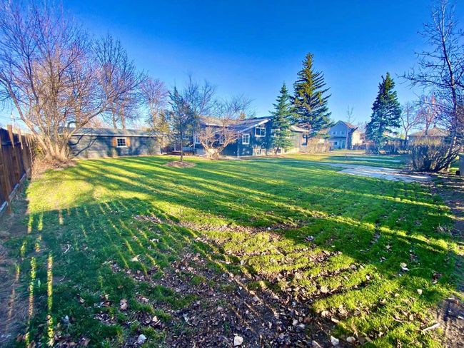 333 Grey St, House other with 3 bedrooms, 3 bathrooms and 6 parking in Granum AB | Image 43