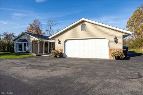 42220 Butternut Ridge Rd, Elyria, OH, 44035-7434 | Card Image