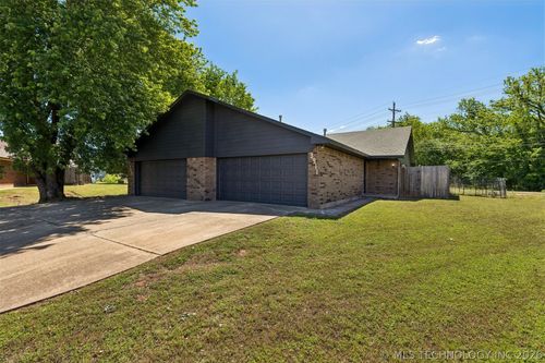 3909 W 18th Ct, Stillwater, OK, 74074-1646 | Card Image