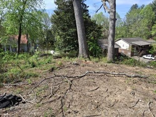 4 Weaver Hill Rd, Asheville, NC, 28805-1827 | Card Image