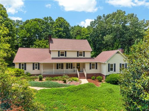 2866 Hickory Dr, Asheboro, NC, 27205-1671 | Card Image