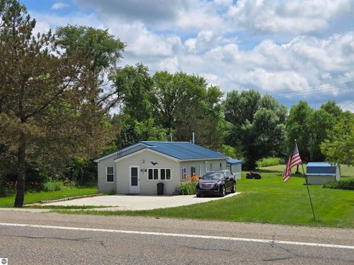 1714 Imlay City Rd, Lapeer, MI, 48446-3206 | Card Image