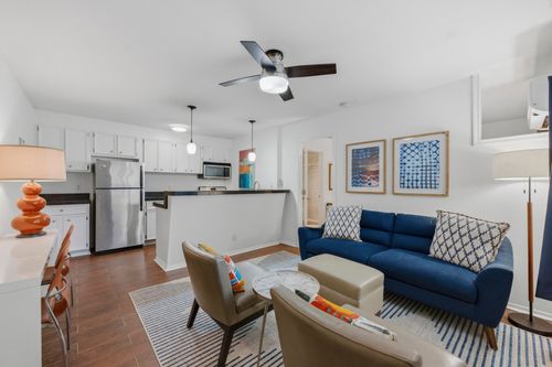 11-304 E 33rd St, Austin, TX, 78705-2474 | Card Image