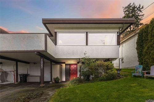 1027 Wurtele Pl, Esquimalt, BC, V9A4S2 | Card Image