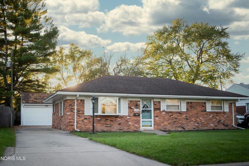 1339 Cady St, Maumee, OH, 43537-3131 | Card Image