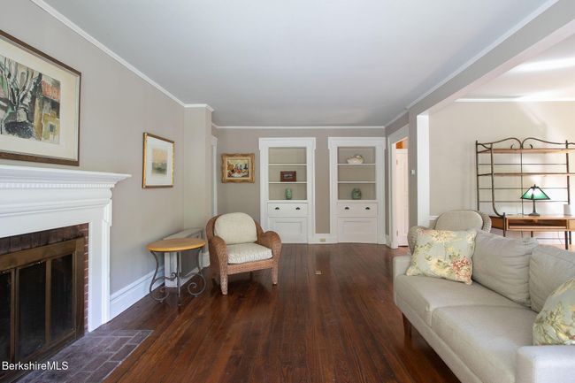 Main Living Room | Image 13