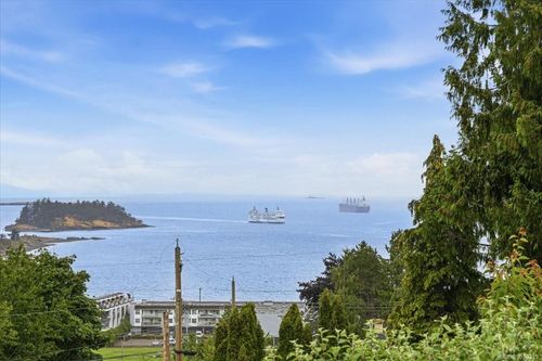 2820 Cosgrove Cres, Nanaimo, BC, V9S3P6 | Card Image