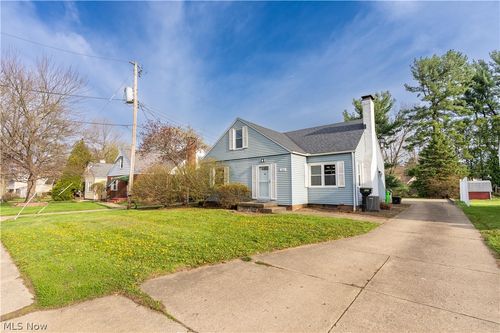 263 Everhard Rd Sw, North Canton, OH, 44709-1079 | Card Image