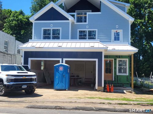 1002 E Broadway, Milford, CT, 06460-6307 | Card Image