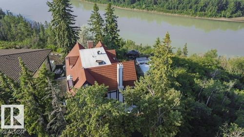 8638 Saskatchewan Dr Nw, Edmonton, AB, T6G2A8 | Card Image