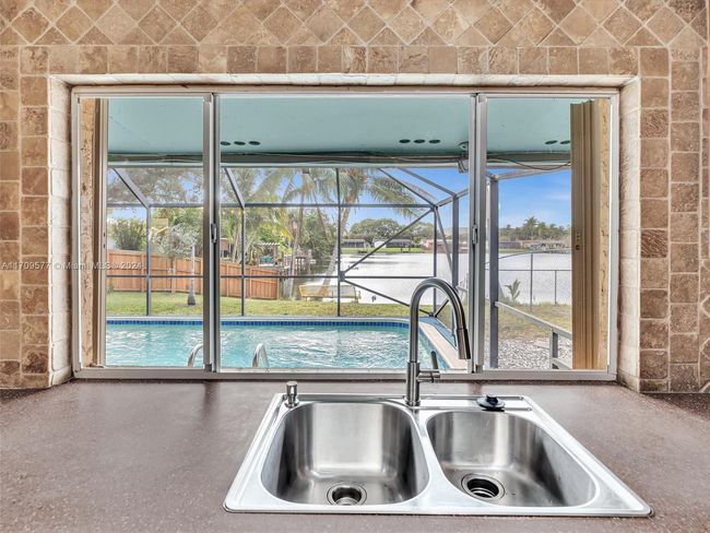 8910 Nw 7 Th Ct, House other with 3 bedrooms, 2 bathrooms and null parking in Pembroke Pines FL | Image 18