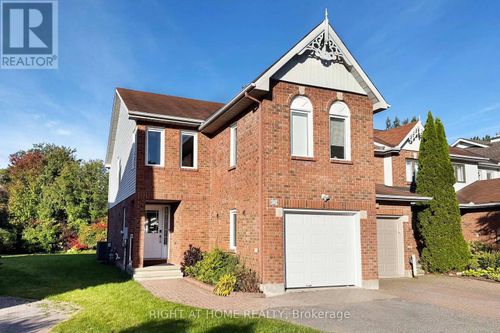 24 Harrington Court, Ottawa, ON, K2K2S7 | Card Image