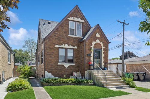 3835 Maple Ave, Berwyn, IL, 60402-3936 | Card Image