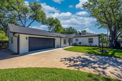 2504 Guilford Rd, Fort Worth, TX, 76107-4609 | Card Image
