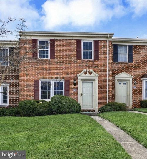 305-305 Chambers Rdg, YORK, PA, 17402-8417 | Card Image