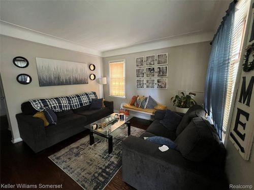 10436 Duprey St, Detroit, MI, 48224-1226 | Card Image