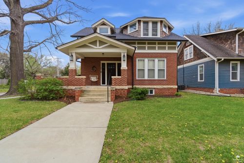 501 Bluemont Ave, Manhattan, KS, 66502-5727 | Card Image