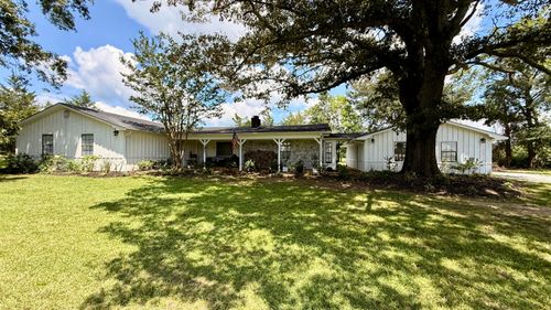 1205 County Road 77, New Albany, MS, 38652-8879 | Card Image