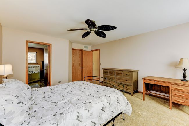 1900 Maple Glen Dr, Home with 4 bedrooms, 3 bathrooms and null parking in Plainfield IL | Image 24
