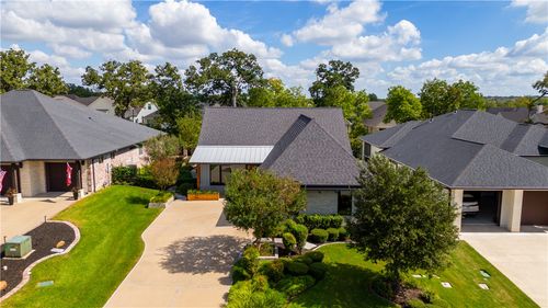 2932 Boxelder Dr, Bryan, TX, 77807-1444 | Card Image